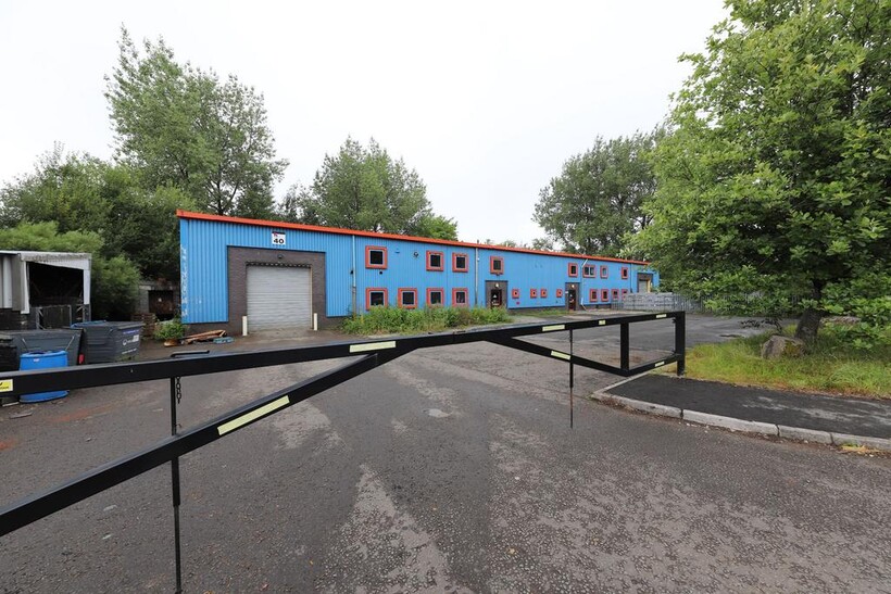 Hirwaun Industrial Estate, Hirwaun... Property to rent - £3,333 pcm (£769 pw)