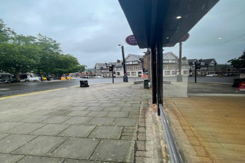 Stanmore Hill, Stanmore, HA7 3DP Property to rent - £3,750 pcm (£865 pw)