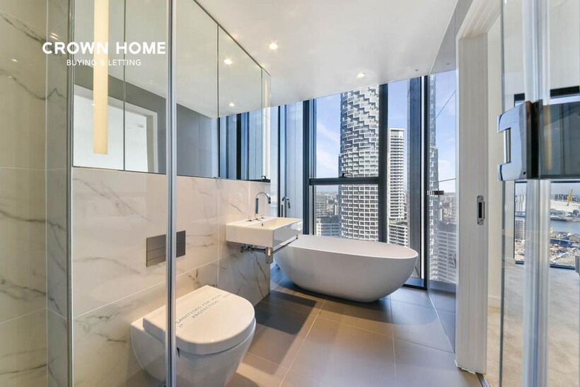 75 Marsh Wall, London E14 2 bed apartment to rent - £4,250 pcm (£981 pw)