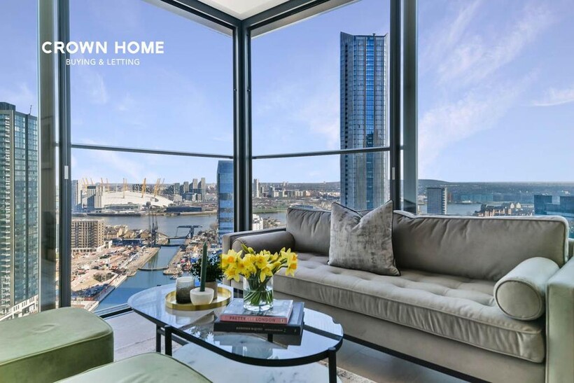 75 Marsh Wall, London E14 2 bed apartment to rent - £4,250 pcm (£981 pw)