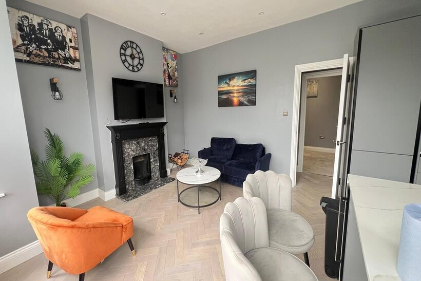 Leigham Court Road, London SW16 3 bed maisonette to rent - £3,200 pcm (£738 pw)