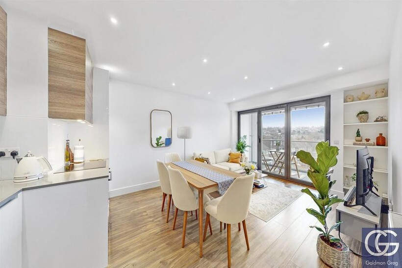 Charlotte Court, East Barnet Road... 1 bed apartment to rent - £1,750 pcm (£404 pw)