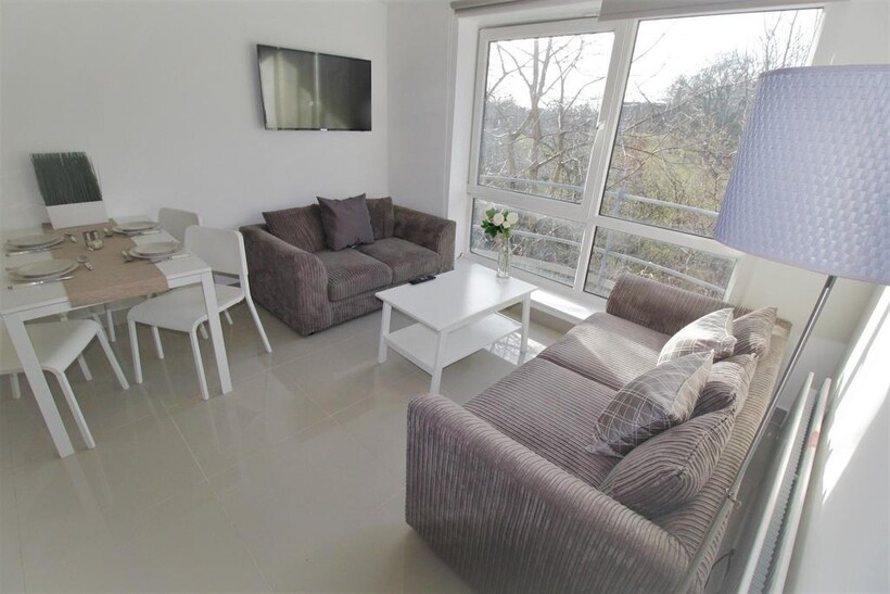 Flat 47 R1, 205 Clarendon Road... 1 bed in a house share to rent - £691 pcm (£159 pw)