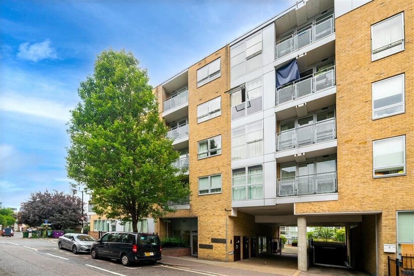 Sanctuary Street, London SE1 1 bed flat to rent - £2,097 pcm (£484 pw)