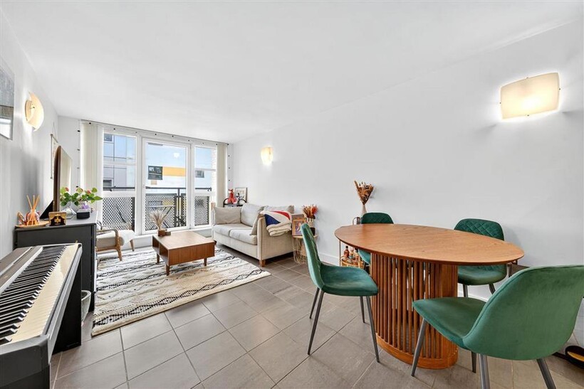 Sanctuary Street, London SE1 1 bed flat to rent - £2,097 pcm (£484 pw)