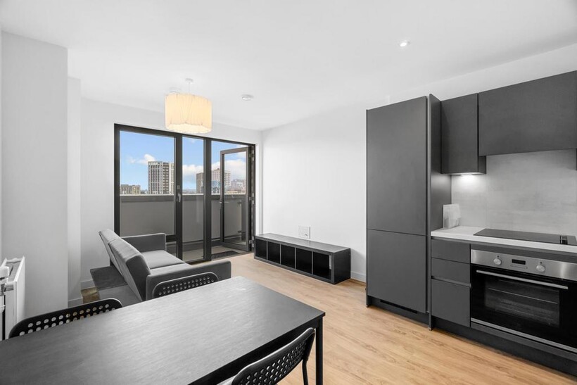 Pullman House, Wembley Park Gardens... 1 bed apartment to rent - £1,898 pcm (£438 pw)