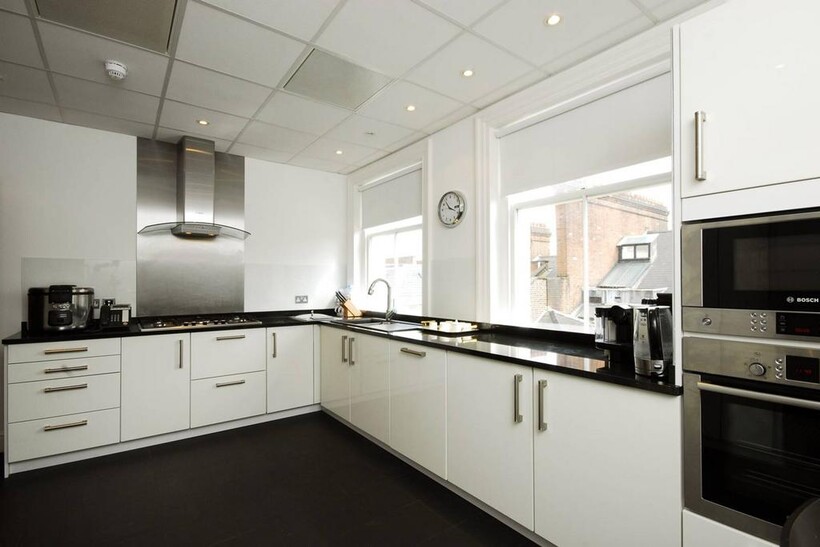 Kensington Road, Kensington, London, W8 5 bed flat to rent - £34,667 pcm (£8,000 pw)