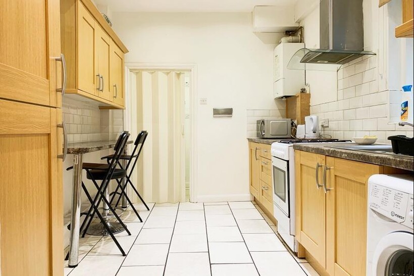 Wells House Road, London 5 bed house to rent - £3,200 pcm (£738 pw)