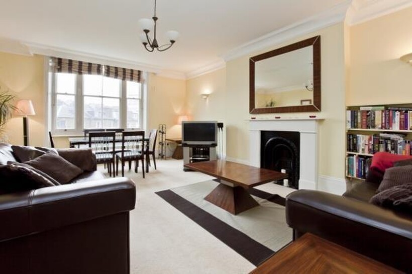 Sutherland Avenue, Little Venice, W9 2 bed flat to rent - £3,098 pcm (£715 pw)