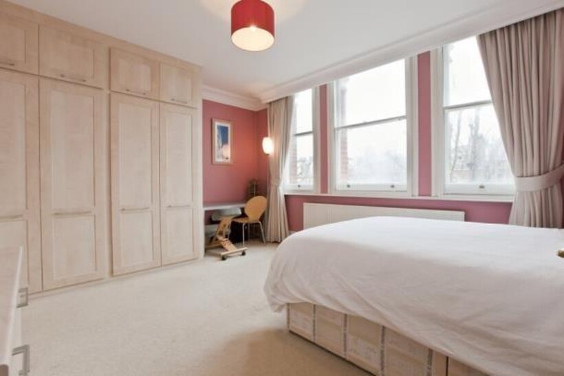 Sutherland Avenue, Little Venice, W9 2 bed flat to rent - £3,098 pcm (£715 pw)