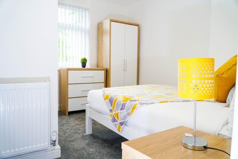 Rowley Regis B65 1 bed in a house share to rent - £510 pcm (£118 pw)