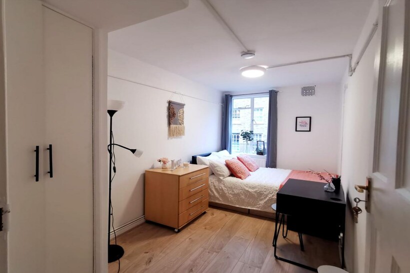 Charles Rowan House, Margery Street... 1 bed in a flat share to rent - £1,480 pcm (£342 pw)