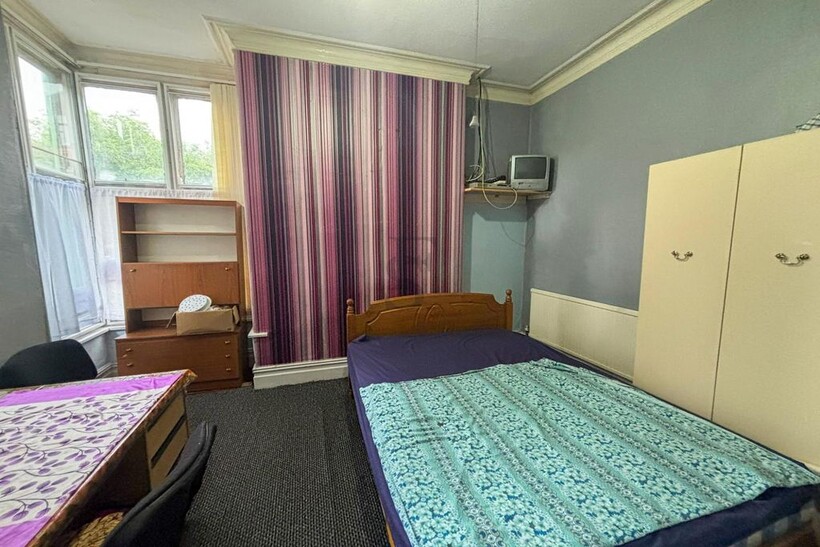 Double room, East Park Road, Leicester 1 bed in a house share to rent - £563 pcm (£130 pw)