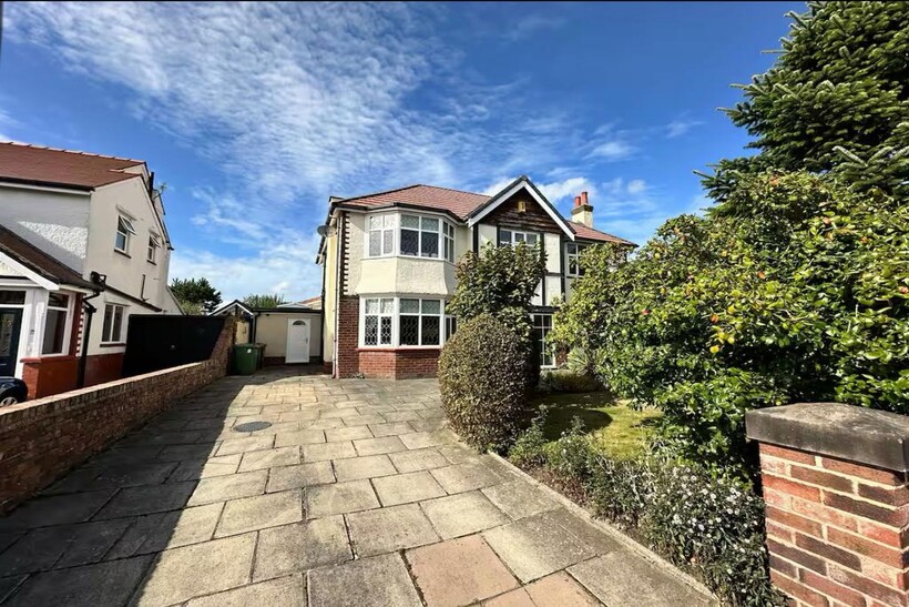 Hartley Crescent, Southport PR8 5 bed detached house to rent - £86,667 pcm (£20,000 pw)