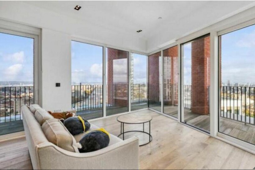 Keybridge Tower, London, SW8 3 bed apartment to rent - £6,250 pcm (£1,442 pw)