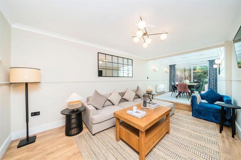 Porchester Terrace, London W2 4 bed semi-detached house to rent - £5,997 pcm (£1,384 pw)