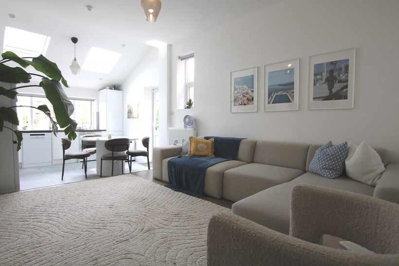 Holland Road, Kensal Rise, London 3 bed ground floor flat to rent - £2,995 pcm (£691 pw)