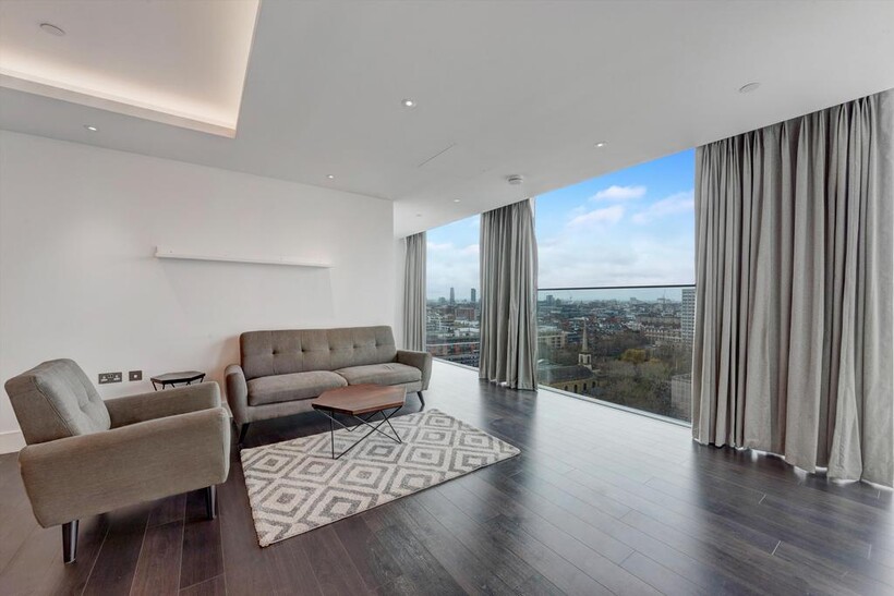 Carrara Tower, 250 City Road, EC1V 1 bed flat to rent - £3,550 pcm (£819 pw)