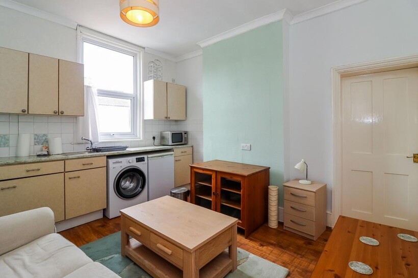 Queens Road, Watford, WD17 1 bed flat to rent - £1,125 pcm (£260 pw)