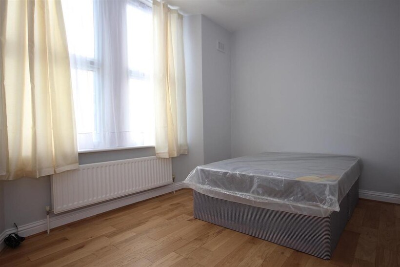 Craven Park, Harlesden, NW10 8TD 1 bed flat to rent - £1,547 pcm (£357 pw)