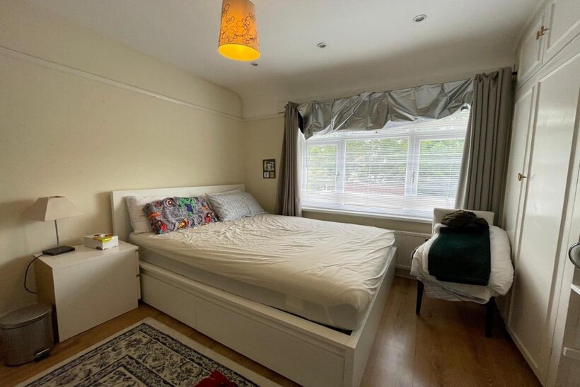 Eastcote Avenue, Greenford UB6 1 bed in a house share to rent - £850 pcm (£196 pw)