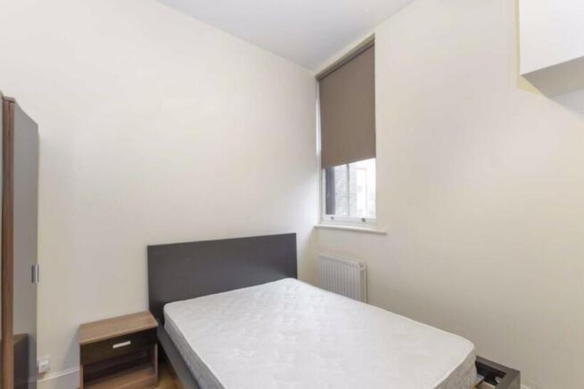 123, City Road, Islington, London, EC1V 3 bed apartment to rent - £2,650 pcm (£612 pw)