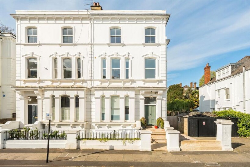 Hampstead Hill Gardens, London NW3 2 bed flat to rent - £3,683 pcm (£850 pw)