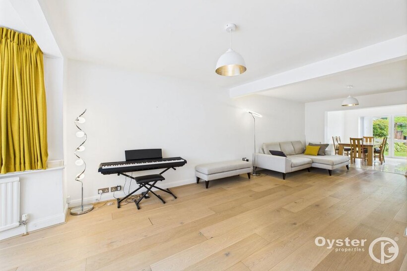 Hartford Avenue, Harrow, HA3 5 bed semi-detached house to rent - £3,150 pcm (£727 pw)