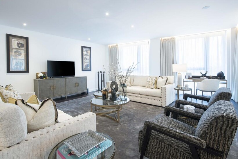 Charles Clowes Walk, Nine Elms, SW11 3 bed flat to rent - £11,418 pcm (£2,635 pw)