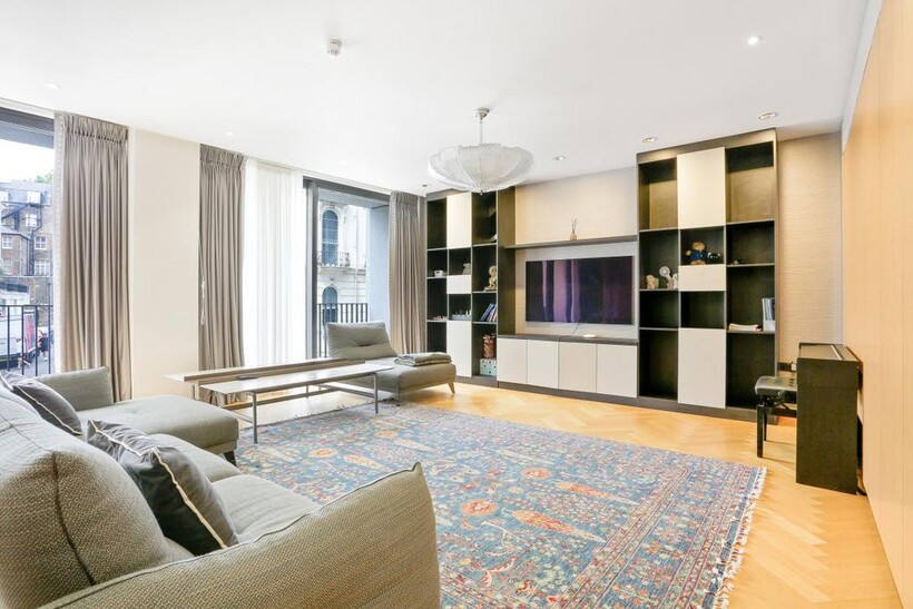 Victoria Road, South Kensington W8 3 bed apartment to rent - £30,333 pcm (£7,000 pw)