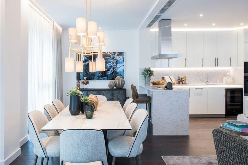 London SW11 3 bed apartment to rent - £11,418 pcm (£2,635 pw)