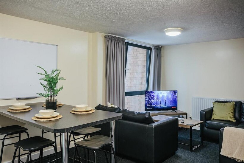 Broad Street, Sheffield S2 1 bed in a flat share to rent - £412 pcm (£95 pw)