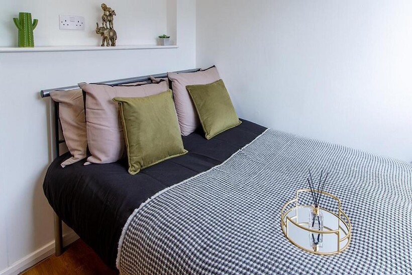 Clasketgate, Lincoln LN2 1 bed in a flat share to rent - £472 pcm (£109 pw)
