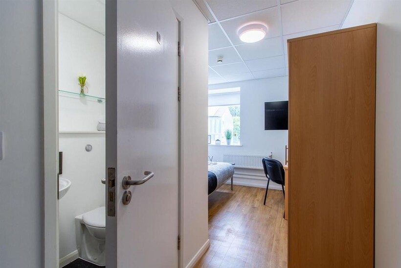 Clasketgate, Lincoln LN2 1 bed in a flat share to rent - £472 pcm (£109 pw)