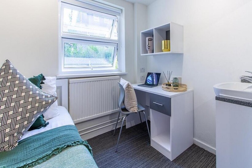 Bassett Green Road, Southampton SO16 1 bed in a flat share to rent - £537 pcm (£124 pw)