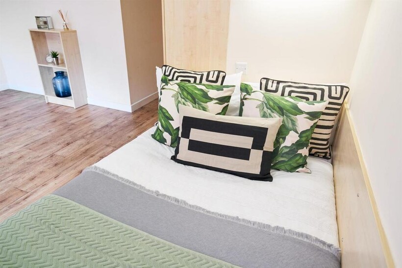 Newcastle Street, Sheffield S1 1 bed in a flat share to rent - £628 pcm (£145 pw)