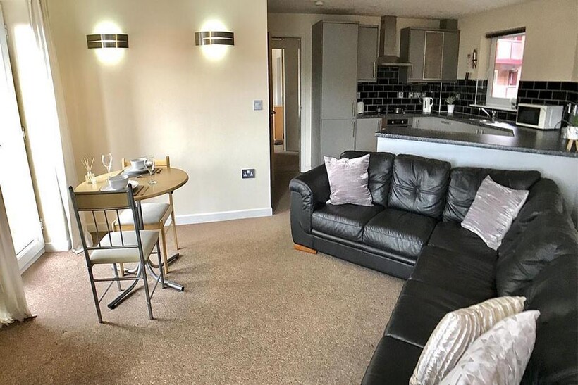 Hassell Street, Newcastle-Under-Lyme ST5 1 bed in a flat share to rent - £693 pcm (£160 pw)