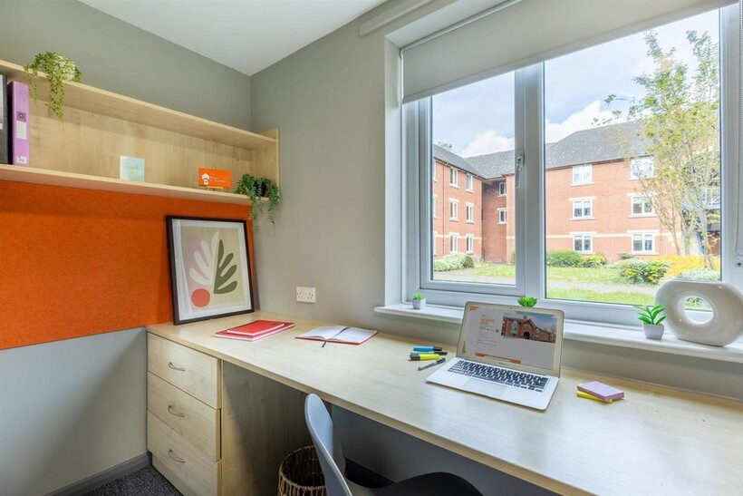 Pershore Road, Birmingham B5 1 bed in a flat share to rent - £693 pcm (£160 pw)