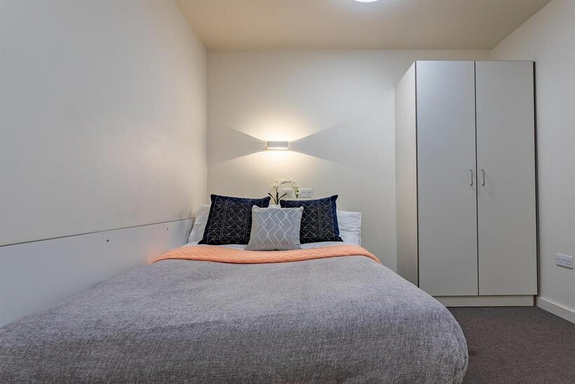Powis Place, Aberdeen AB25 1 bed in a flat share to rent - £693 pcm (£160 pw)