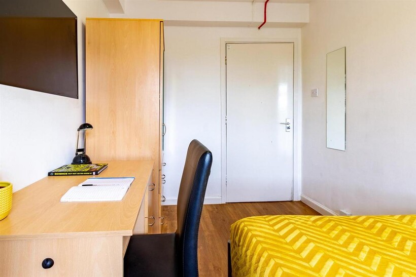 Lower Road, London SE16 1 bed in a flat share to rent - £1,036 pcm (£239 pw)