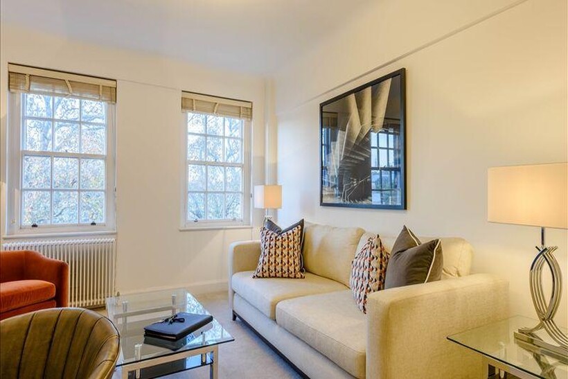 Fulham Road, London SW3 2 bed apartment to rent - £4,030 pcm (£930 pw)