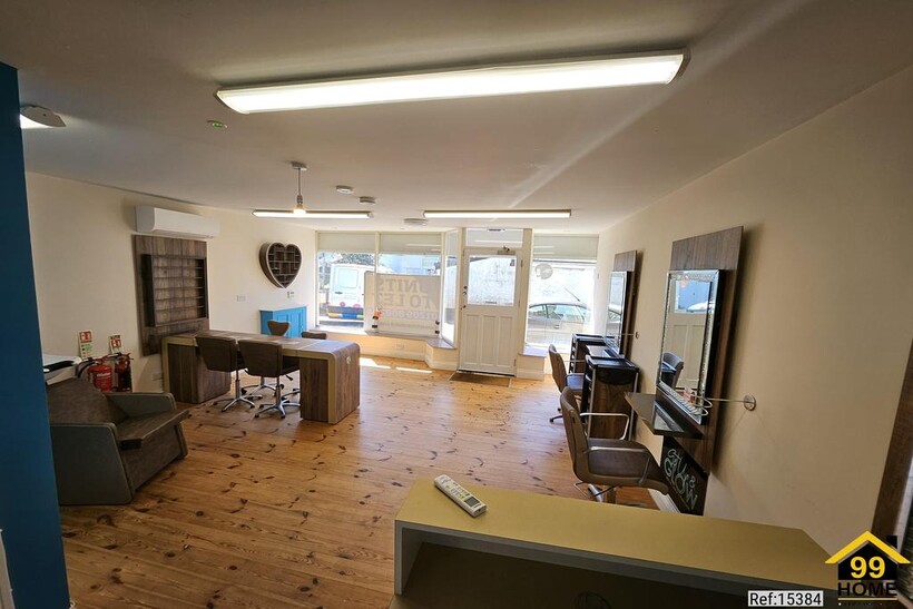 Cross Street, Camborne, Cornwall, TR14 Retail property (high street) to rent - £775 pcm (£179 pw)