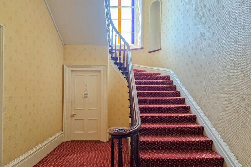 10 Gloster House, St. Helier 2 bed apartment to rent - £1,690 pcm (£390 pw)