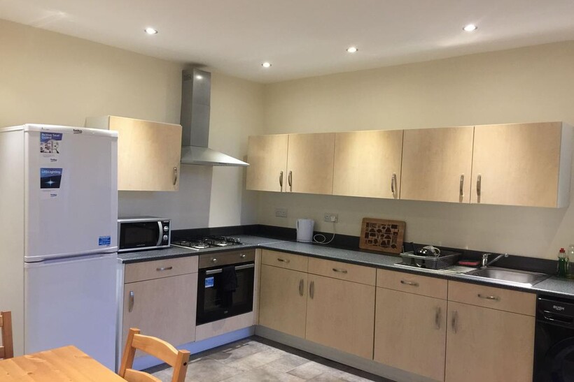 33 Minstead Road, Birmingham, B24 8PS 1 bed in a house share to rent - £415 pcm (£96 pw)