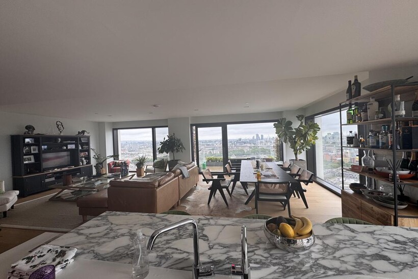 One Casson Square, Southbank Place 4... 3 bed apartment to rent - £9,650 pcm (£2,227 pw)