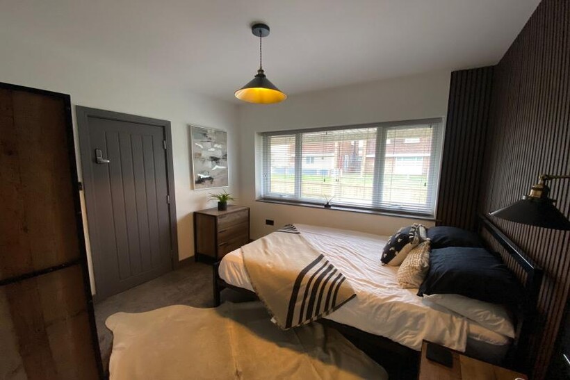 Laburnum court WF10 1 bed in a house share to rent - £525 pcm (£121 pw)