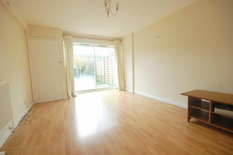 North Road, London W5 4 bed house to rent - £3,098 pcm (£715 pw)