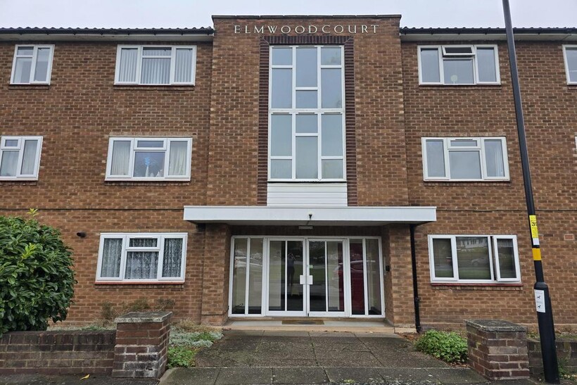 Sutton Oak Road, Sutton Coldfield, B73 2 bed flat to rent - £850 pcm (£196 pw)