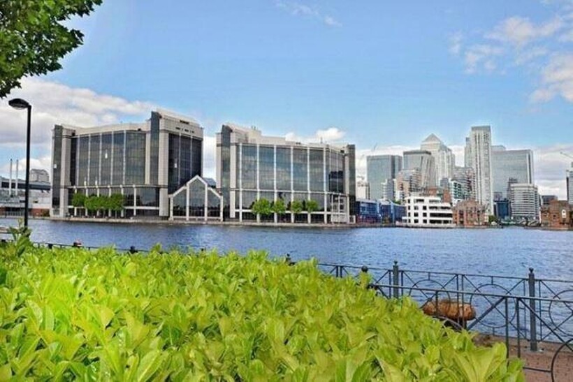 Canary Wharf, London, E14 2 bed flat to rent - £2,350 pcm (£542 pw)