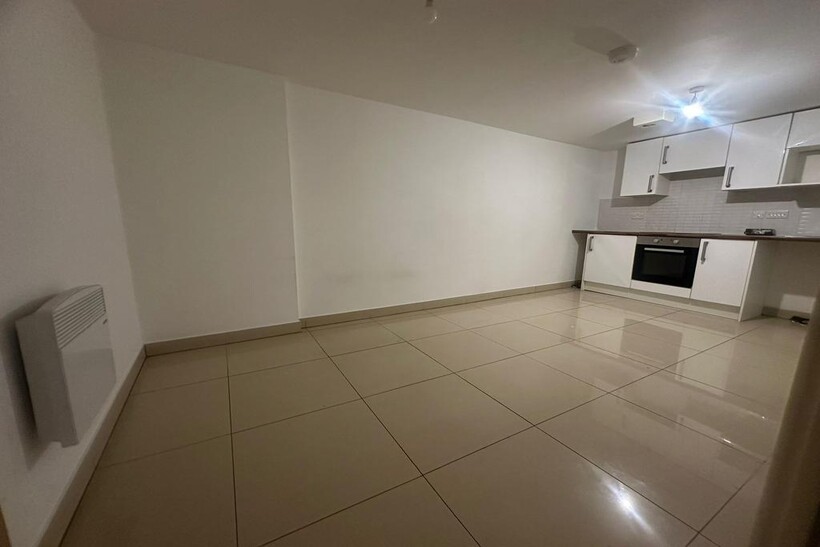 Erskine Street, Leicester LE1 2 bed flat to rent - £815 pcm (£188 pw)